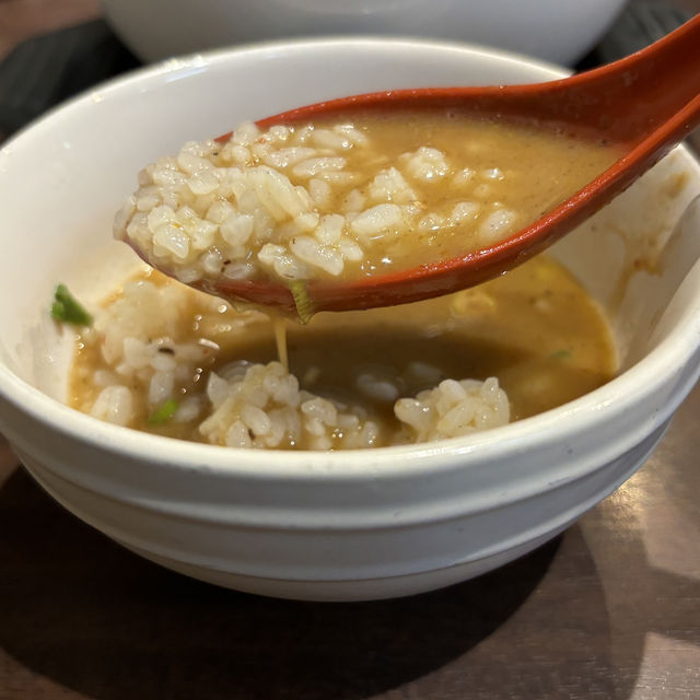 【大阪・谷町六丁目】自家製麺で味わうつけ麺が自慢「麺ファクトリー ジョーズ」