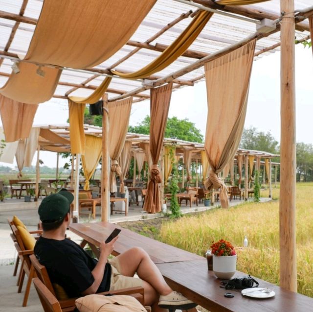 Lamer Homecraft Cafe คาเฟ่วิวทุ่งนา