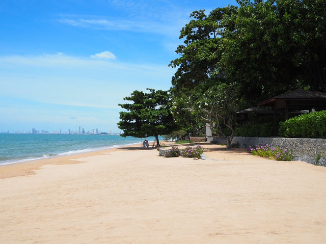 โรงแรมเหมือนในฝันสวยงามติดทะเล