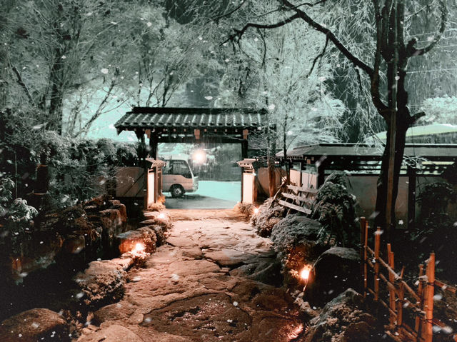 日本🇯🇵岐阜高山市 - 穗高莊山之飯店 跟著我ㄧ起去泡湯吧！