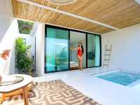 Myth koh larn resort bar and bistro