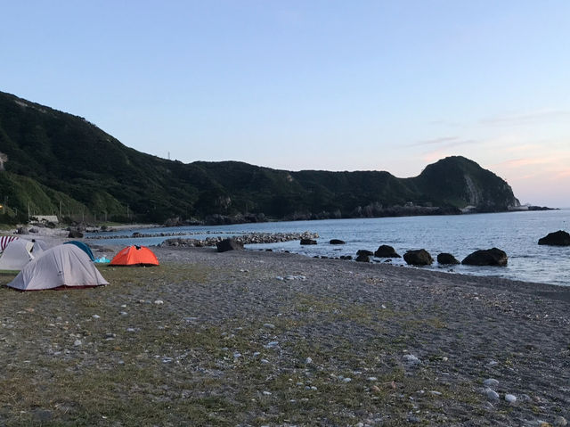 乘風逐浪：日本神津島夏日海灘與露營記