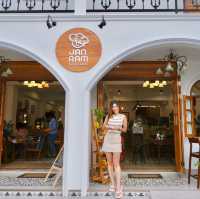 จันทร์แรมไอศกรีม ร้านน่ารักกลางเมืองประจวบ 