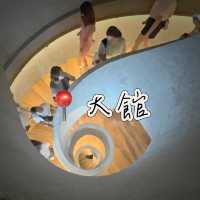 中環心靈之旅：從熱鬧到靜謐的轉換🔁