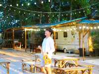 เปลี่ยนบรรยากาศไปนอนรถบ้านติดทะเลแค่พันนิดๆ