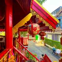 สักการะศาลเจ้าพ่อหลักเมืองชลบุรี