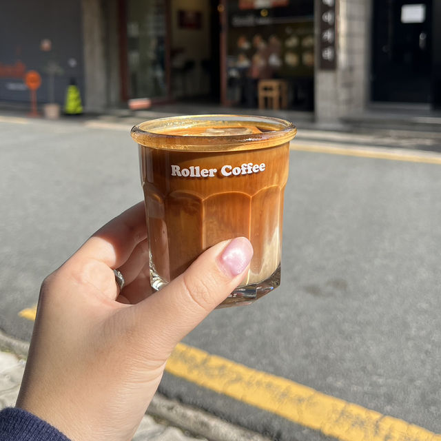 조용한 골목에 있는 대구 야외 감성 카페 롤러 커피❤️