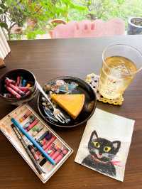 คาเฟ่น้ำชา ใกล้หอศิลป์กรุงเทพ