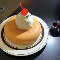 【韓国】めちゃくちゃ綺麗なホットケーキが食べれるムードのあるカフェ🥞