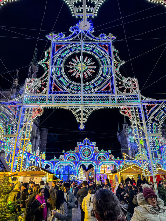 Illuminarium in Zurich: A Dazzling Festival of Lights