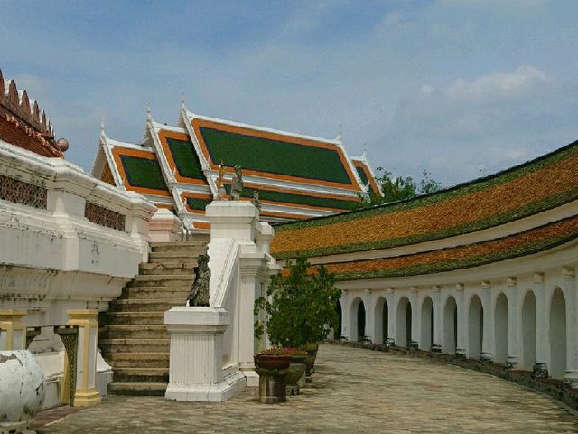 พาคุณพ่อมาไหว้พระปฐมเจดีย์