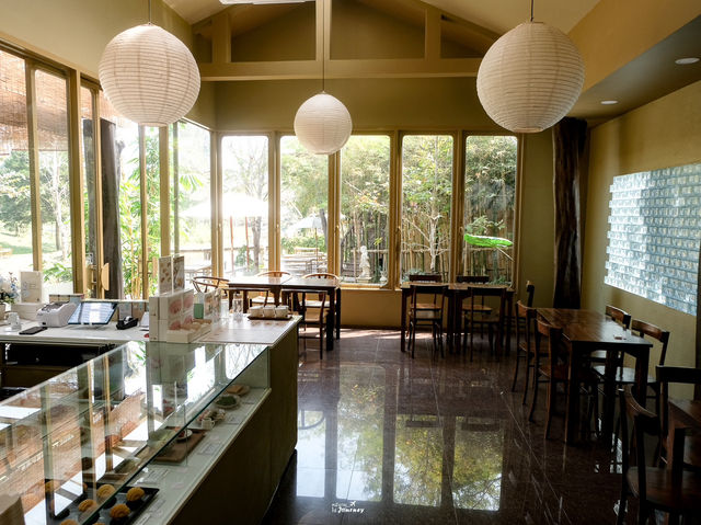 Riri Teahouse คาเฟ่ชาญี่ปุ่นริมลำธาร