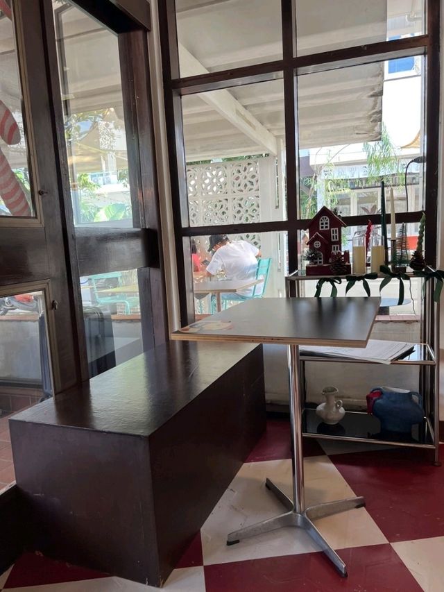 Cafe Huus