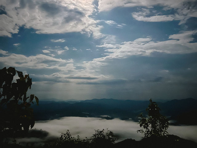 ม่อนกะละโกะโจ ลานกางเต็นท์วิว 360 องศา