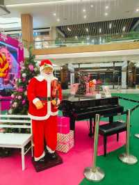 Holiday Vibes and Festive Cheer at Atria Shopping Mall
