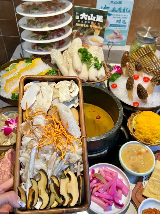 Shenzhen·In the Mountains.