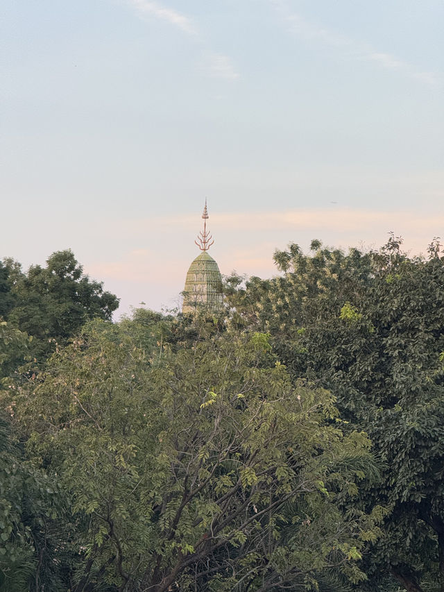 ชมวิวเจ้าพระยา แวะปากคลองตลาด