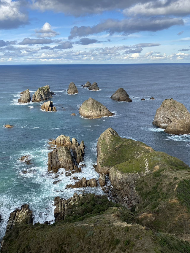 Hiking to the Edge: The Scenic Adventure to Nugget Point Lighthouse