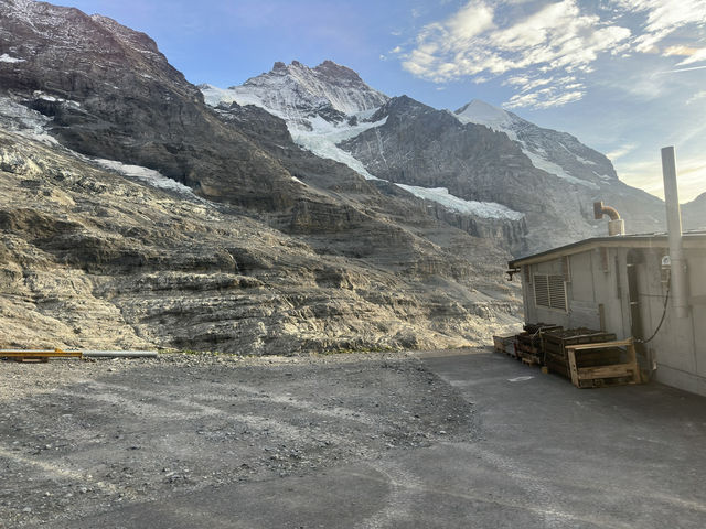 Hiking Bliss in Gimmelwald: Switzerland’s Hidden Gem