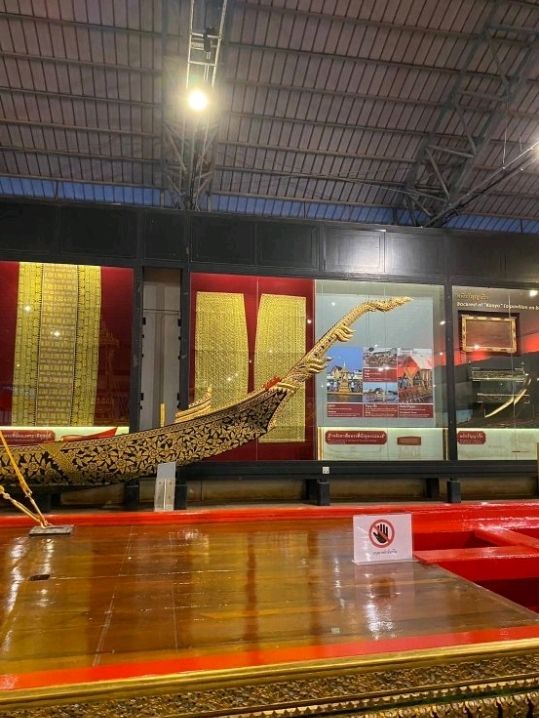 ชมความงดงามของเรือหลวงในพระราชพิธีไทย