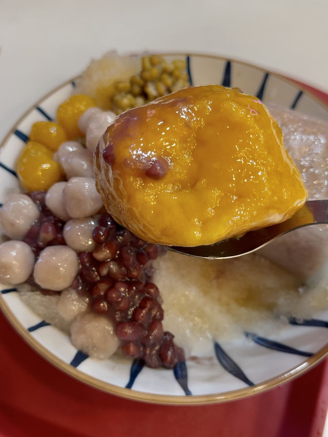 Wang Fu Taro Balls: Giant Taro and Sweet Potato Balls in Ximending