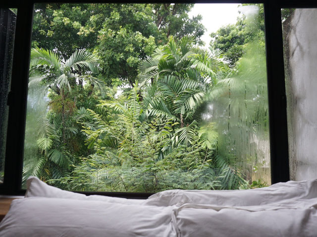 Recharge in Style at Lloyd’s Inn Singapore: A Hidden Gem for Staycations