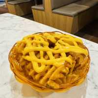 Feast Fit for Friends – The Ultimate Q House Experience!