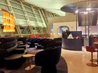 A rest in OneWorld lounge before departure at Incheon Airport