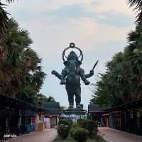 📍อุทยานพระพิฆเนศองค์ยืนปางสัมฤทธิ์ จ.ฉะเชิงเทรา 🕉