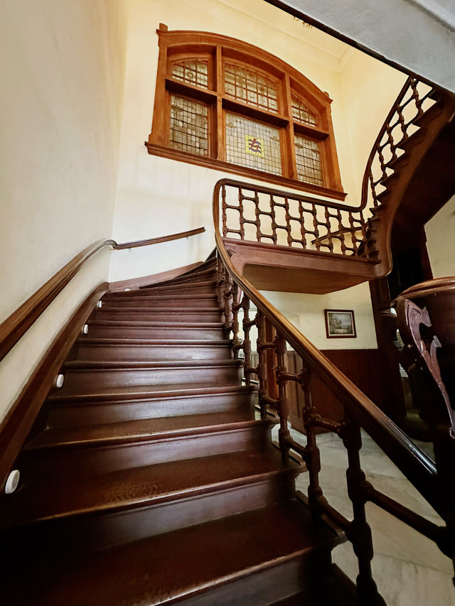Tea Time in a Colonial Gem – Stroom Coffee, Jakarta