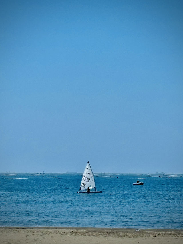 台南 漁光島 🌊 海邊漫步，享受陽光與海風！⛵️