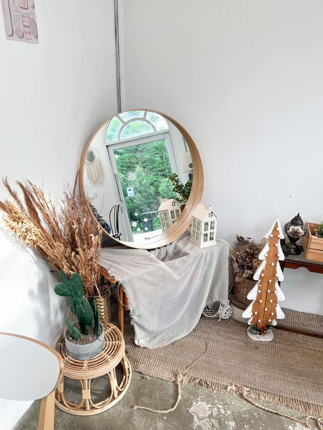 𝟭𝟭𝗔𝗠 𝗰𝗮𝗳𝗲 𝗮𝗻𝗱 𝘀𝗽𝗮𝗰𝗲 🌲🌲