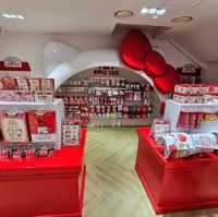 粉絲必朝聖！Hello Kitty Apple Cafe 韓國首爾明洞