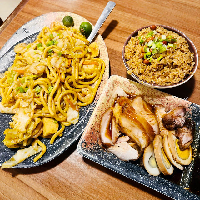 A Taste of Tradition After Dark in Binondo
