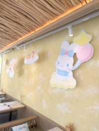 勁可愛玉桂狗😍Cinnamoroll ROLL OUT THE FUN 夢幻派對  嚟緊嘅復活節約定你嚟AIRSIDE狂玩特玩  ✨超吸睛5米高毛絨絨Cinnamoroll 及巨型波波池 ✨夢幻田徑
