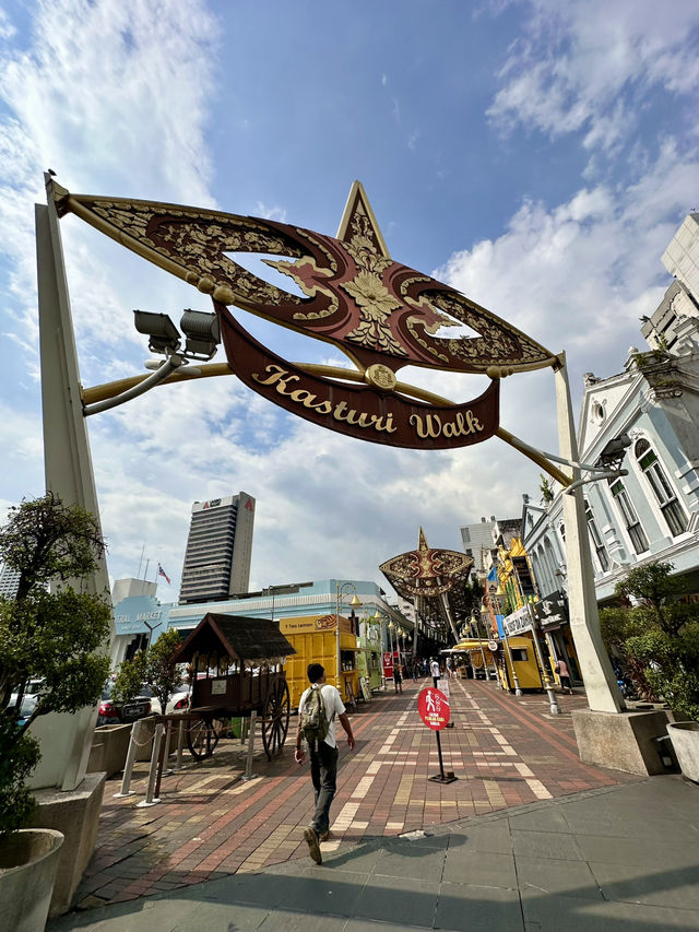 Where Kuala Lumpur’s Soul Wears Batik and Beads: Pasar Seni
