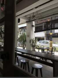 A Chic Retreat at The Replacement - Lodge & Kitchen, Johor Bahru