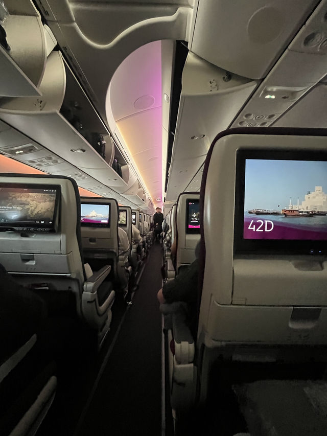 オススメQatar airplane 🌟