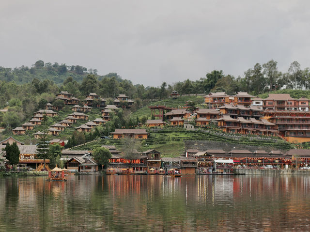 บ้านรักไทย แม่ฮ่องสอน