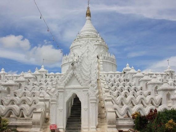 🌟 Sagaing Serenity: Pagodas, Puppies & the Ultimate Sunset Spot (No Crowds!)  