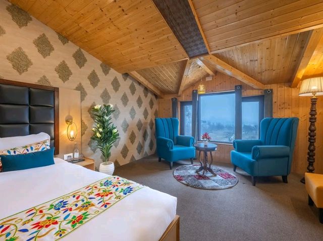 Title: Tranquil Luxury Amidst the Himalayas – A Stay at Kashmir Holiday Resort