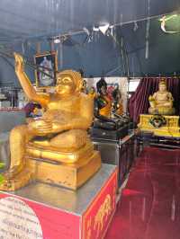 วัดไตรมิตร หรือวัดหลวงพ่อทองคำ