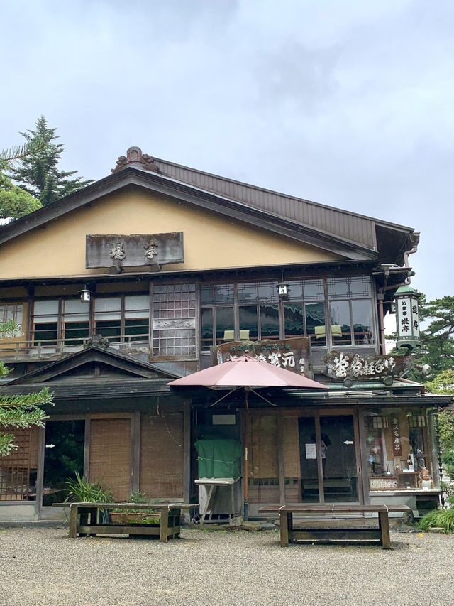 Weekend in Kanazawa – Gardens, Crabs & a Touch of Luxury