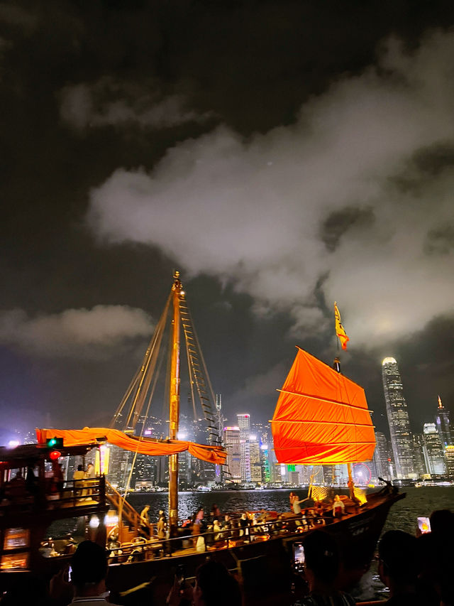 A Night Stroll Along the Hong Kong Avenue of Stars – Statues, Skyline, and a Photo with McDull
