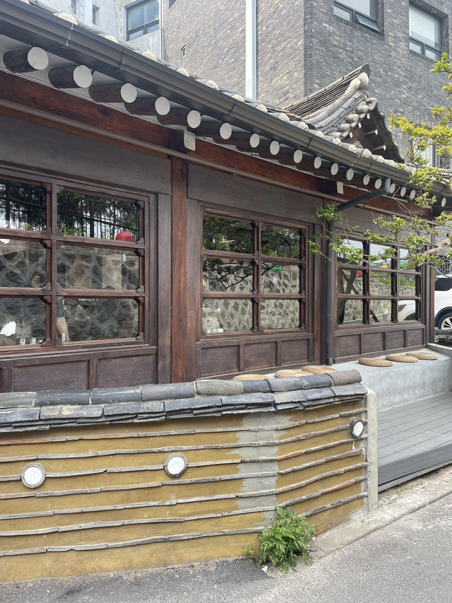 한국인이라면 꼭 가야할 이북식 삼계탕 맛집, 무구옥