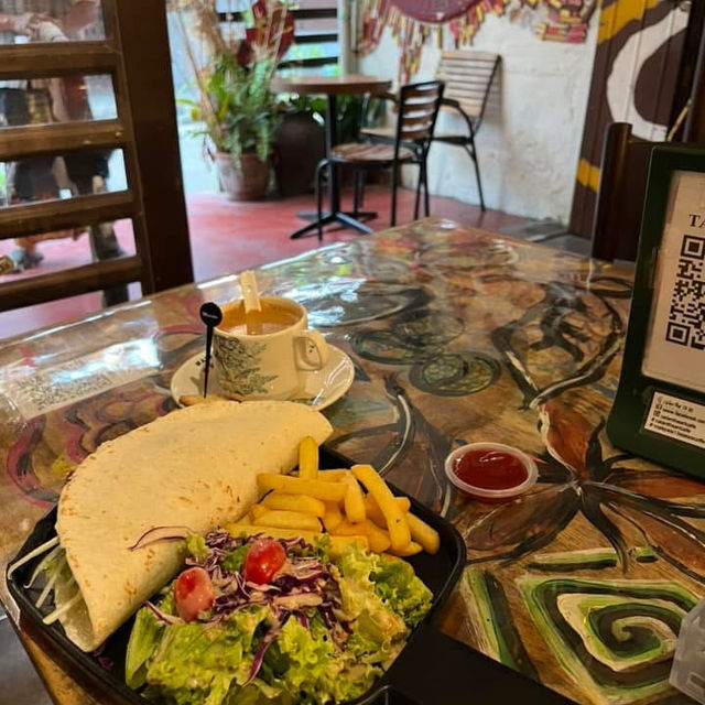 Calanthe Art Café – Coffee, Satay & a Laksa Debate