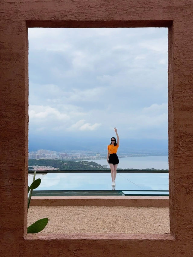 Dining with full view of Dali : Morocco in Dali ⛰️🌅🍷