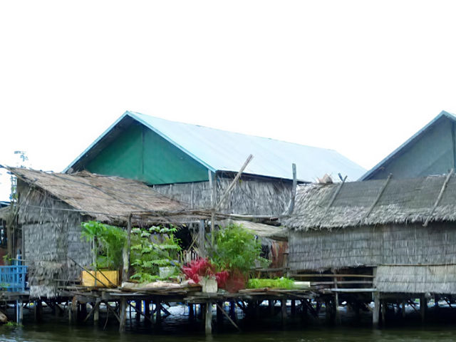 Tonle Sap Lake | The Lifeblood of Cambodia 🌊🐟✨