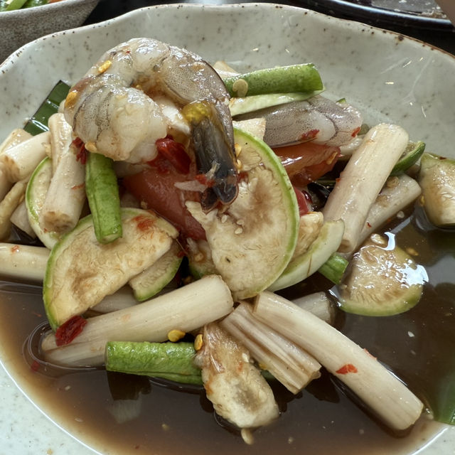 💛 ป้อนมั้ย – ร้านอาหารอีสานสไตล์คาเฟ่ 