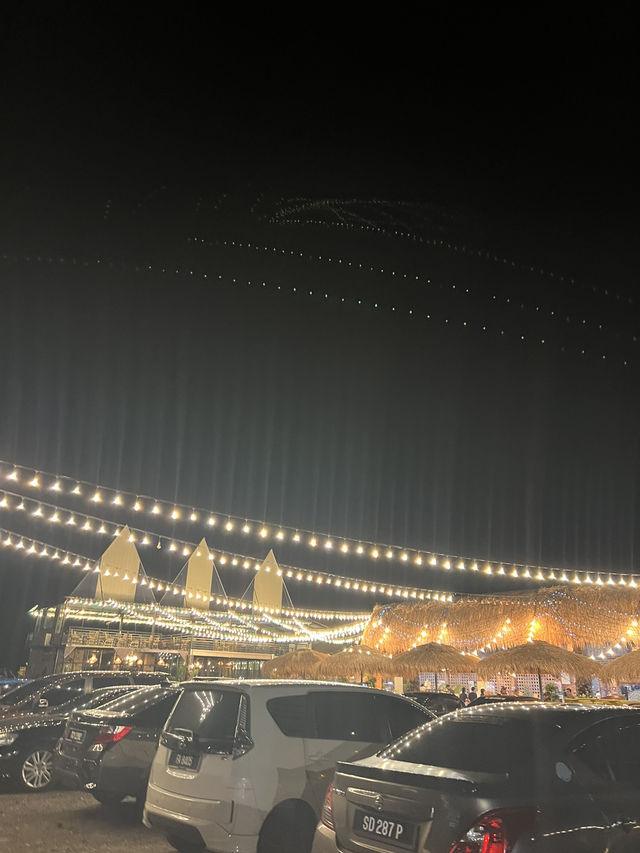 Night Feast Vibes at D’Kayangan Palace, Jitra